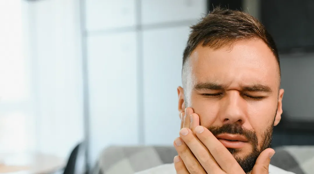 Pulsirajuća bol u zubu: kada upala živca postaje hitno stanje